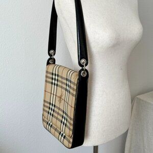 Authentic Vintage Burberry Shoulder Bag – Rare & Chic Check Style